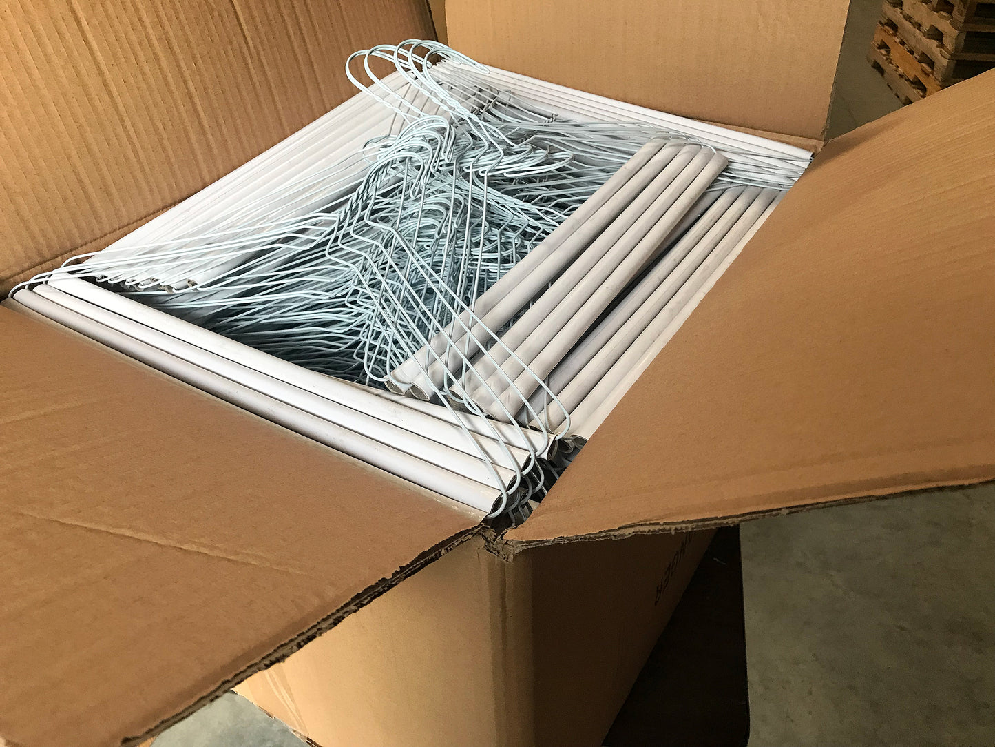Strut Pants Wire Hangers 16" White 14.5 Gauge 500 Pcs