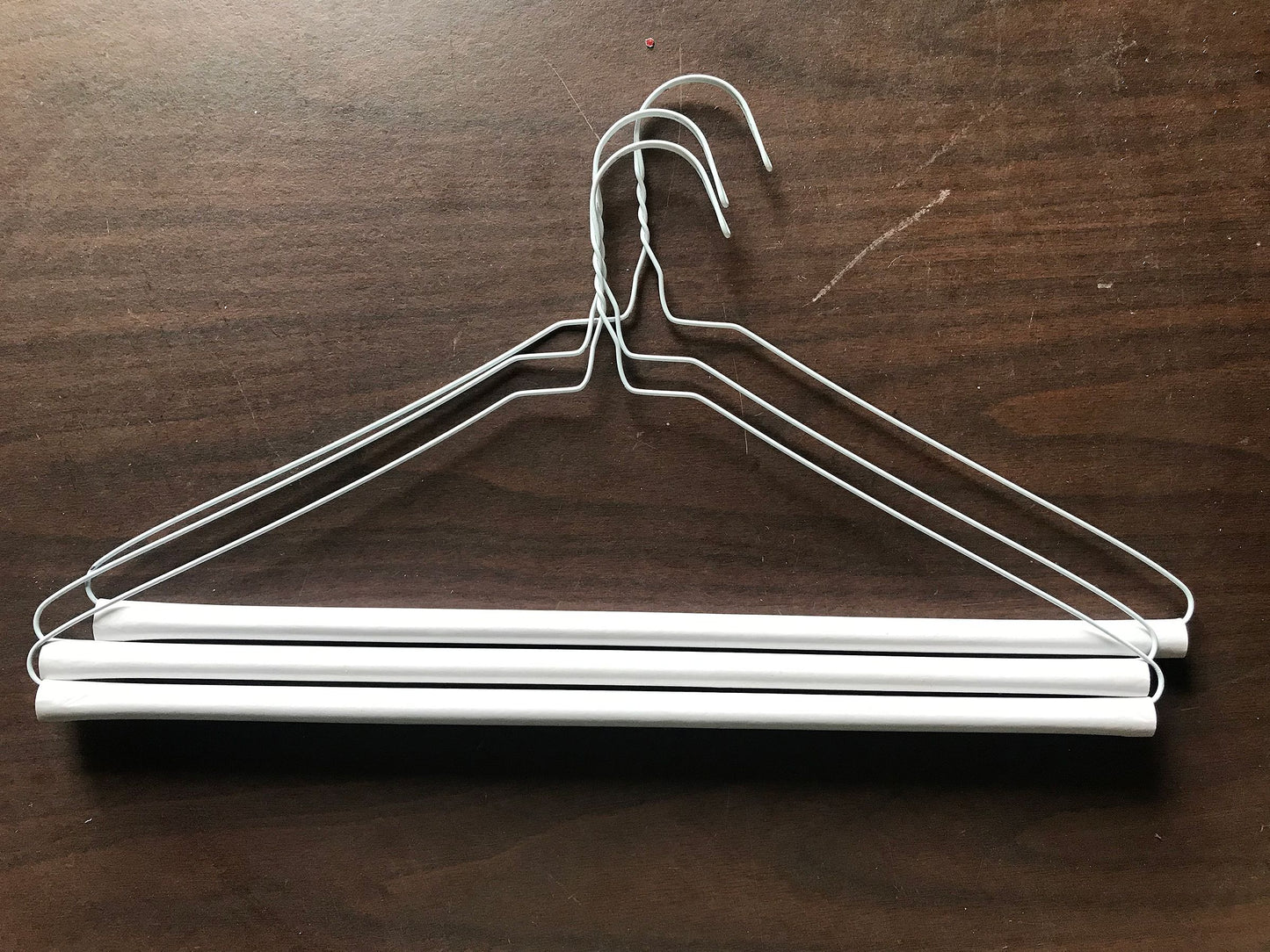 Strut Pants Wire Hangers 16" White 14.5 Gauge 500 Pcs